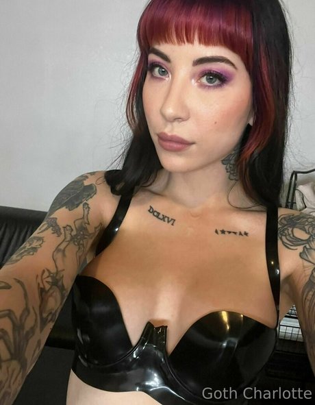 gothcharlotte art model gallery