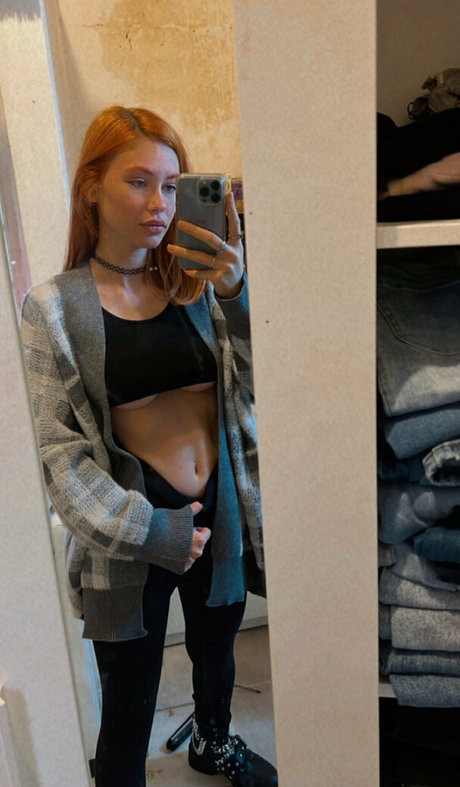 April Harel model beautiful pic