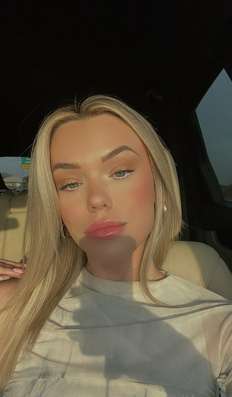 makeupwithmeredithh model beautiful pic