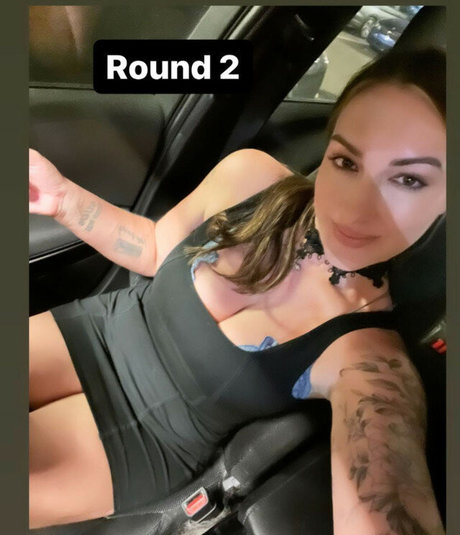 Katiepurrs model pretty photo