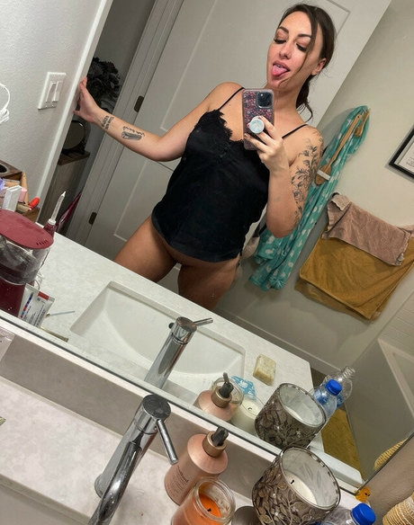 Katiepurrs pornstar exclusive gallery