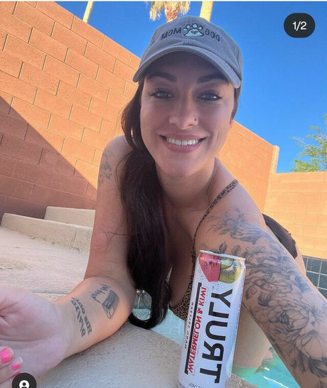 Katiepurrs perfect model pic