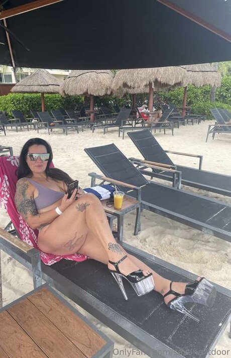 saxanextdoor art actress pictures