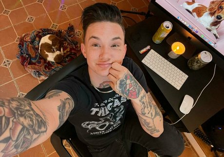 nikkihearts sexy pornstar picture