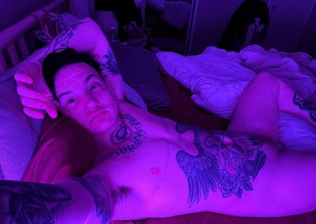 nikkihearts high quality model image