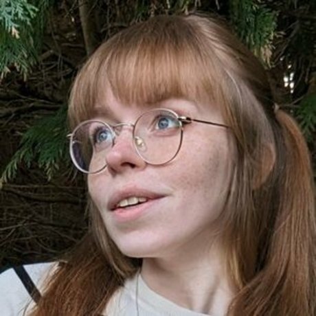 Bat Maisie model sex photo