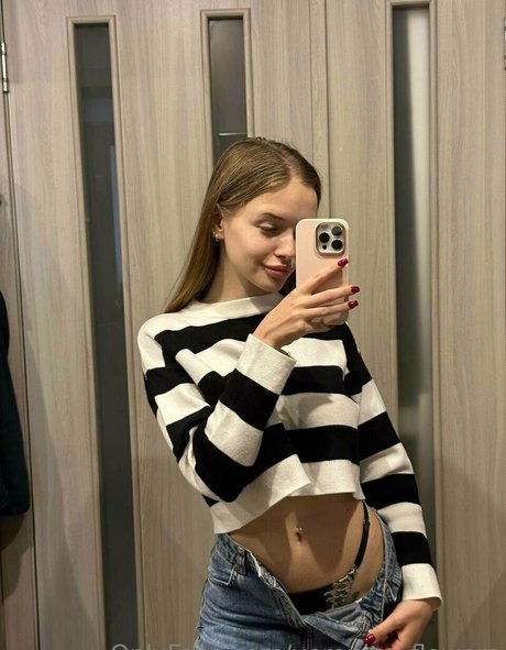 veronica flowers Quick model image