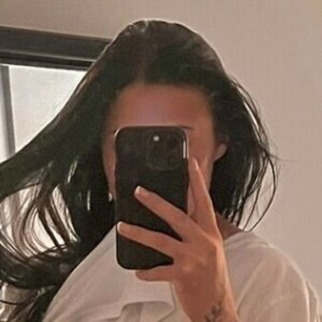 Hennyone best actress pics