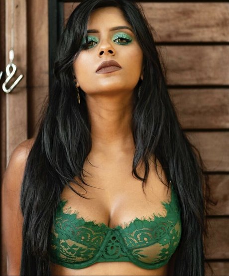 perfect shemale onlyfans art nude pictures