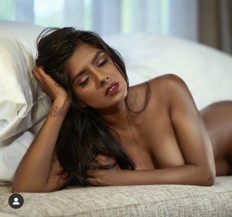 Vanita95 porn actress photo