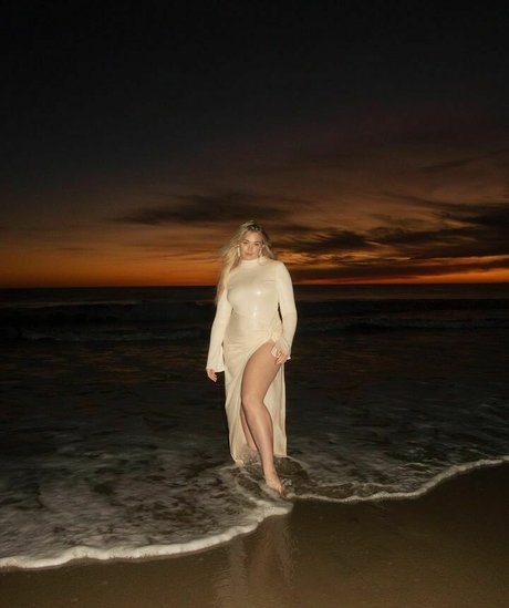 Iskra Lawrence pornstar naked archive