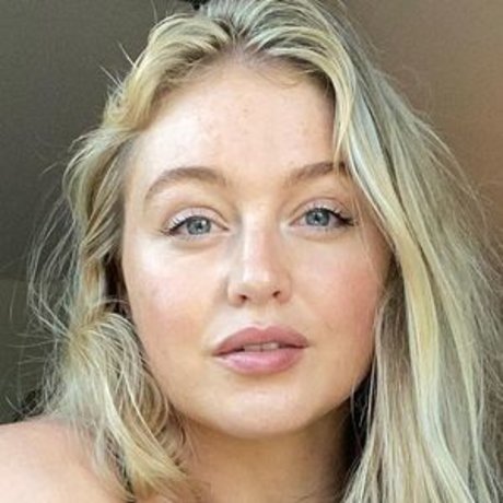 Iskra Lawrence star hot images