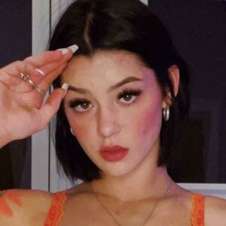 Sierra Wobb top model picture