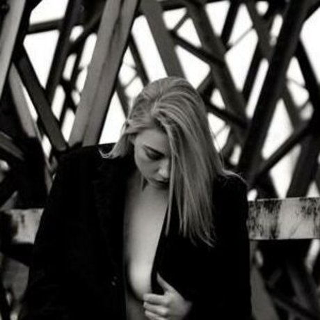 Laura La Rencia star sex photo