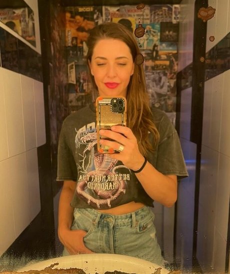 Erika Sanz sex actress image