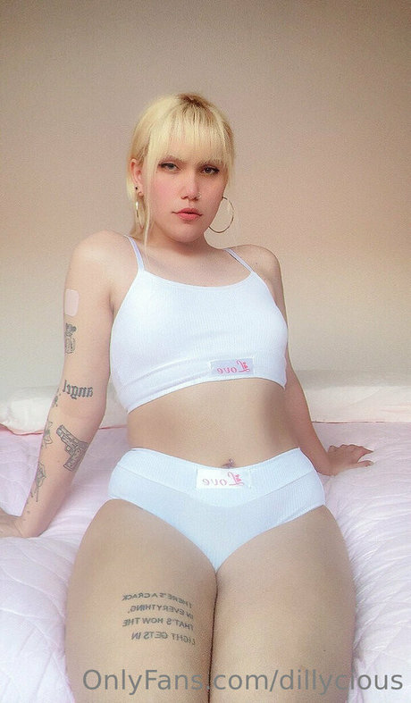 dillycious nudes model galleries