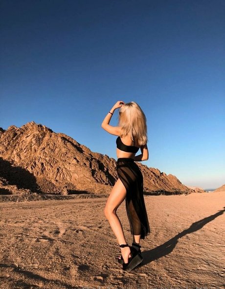 nicolettten porn model galleries