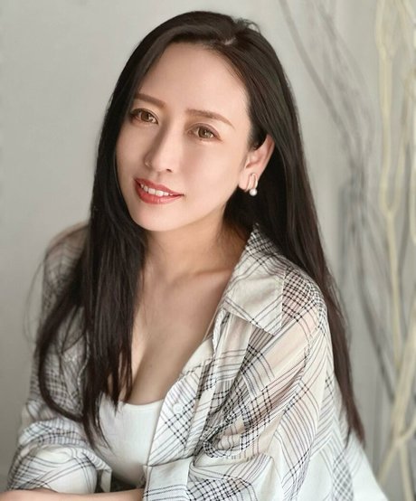 mino 113 adult model picture