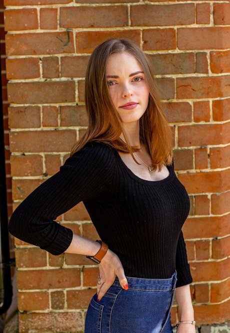 Ellie Littlechild model sex photo