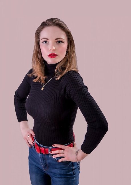 Ellie Littlechild pretty actress pictures