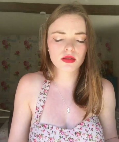 Ellie Littlechild porn model pictures