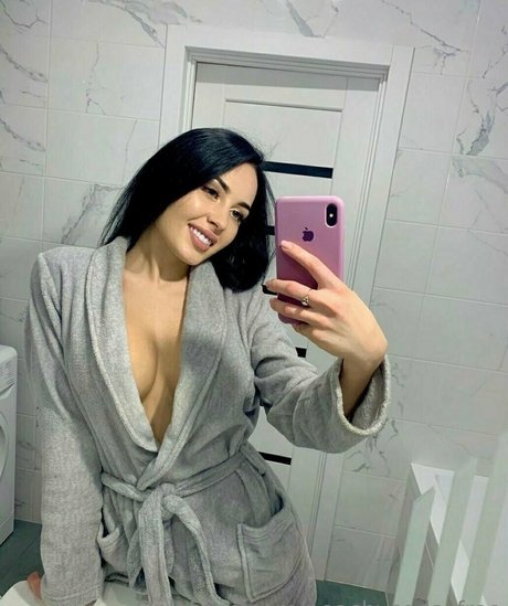 alinagrey pretty model photos