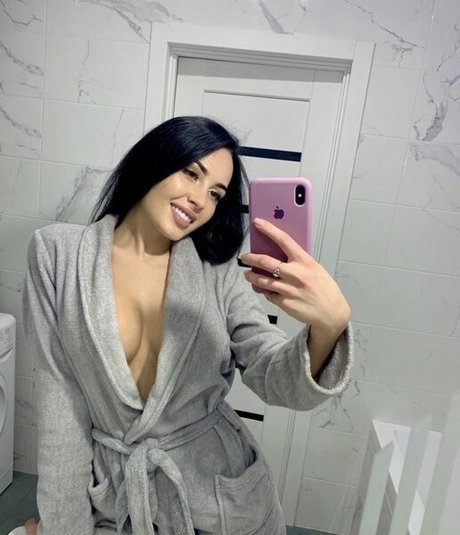 alinagrey xxx pornstar galleries