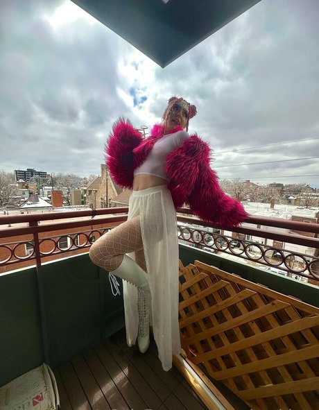 goalgoddess pretty model photo