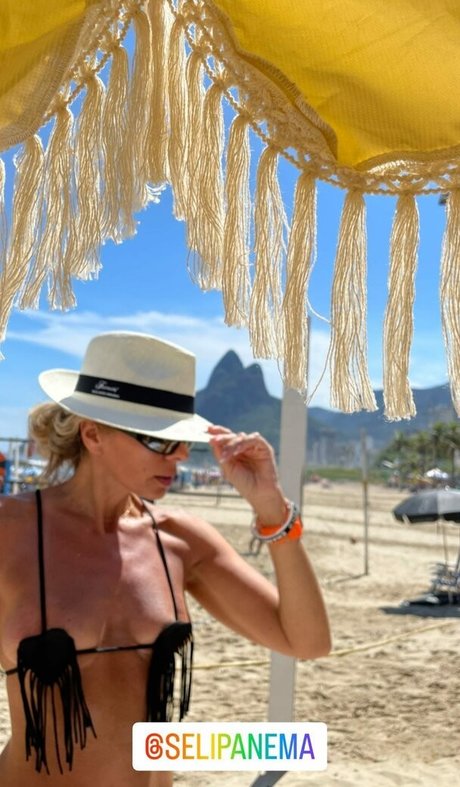 Adriane Galisteu free star img