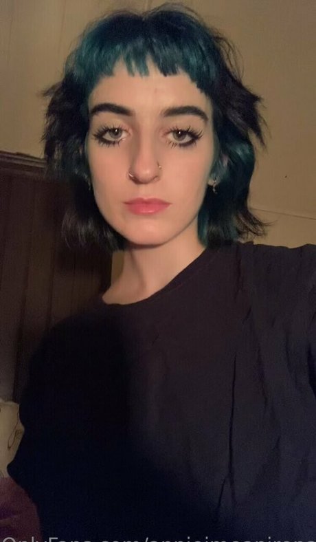 annieimeanirena star photos