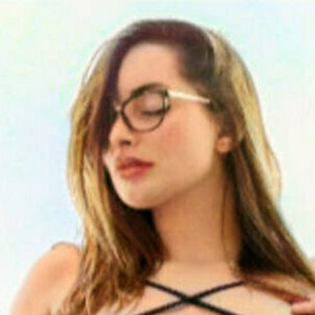 Brrste model hot pic