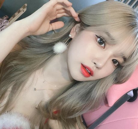 Se Yeon pornstar best images