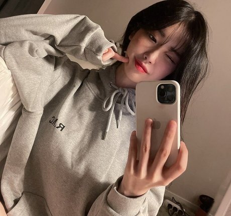 Se Yeon hd pornstar galleries