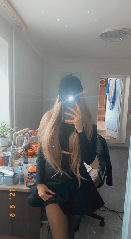 lelyamt model nudes pictures