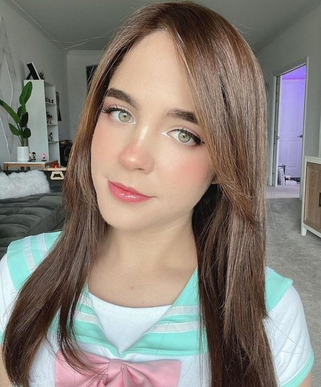 Staryuuki erotic model images