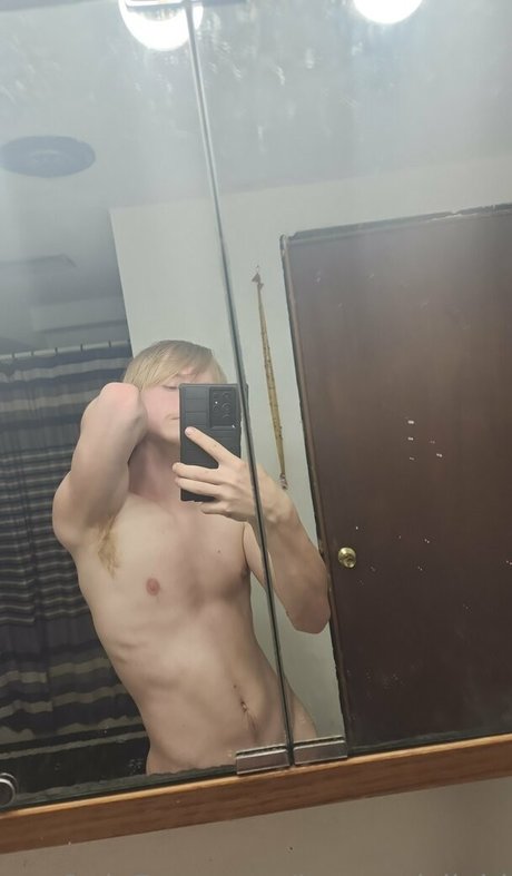 keeganislivid top model picture