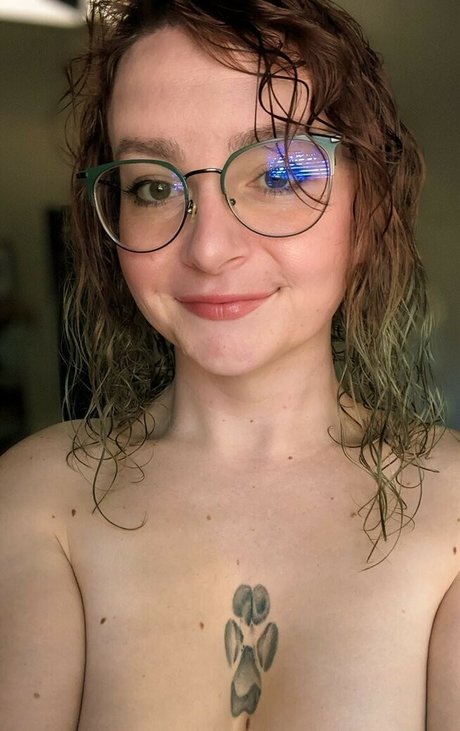 NatashaCameron model erotic photo