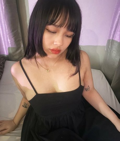 sadparu nudes star img