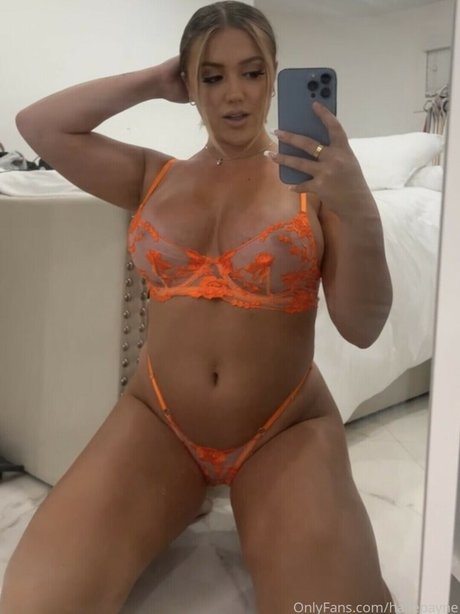 Halle Payne star nice img