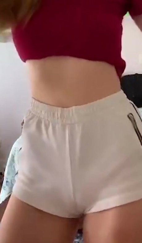 Carolina Camargo exclusive model pic