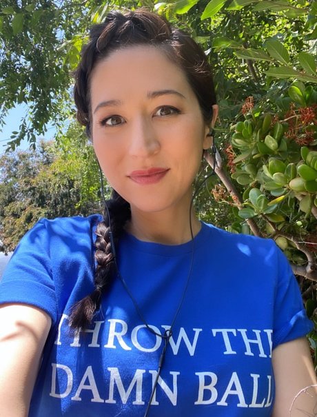 Mina Kimes pretty model picture