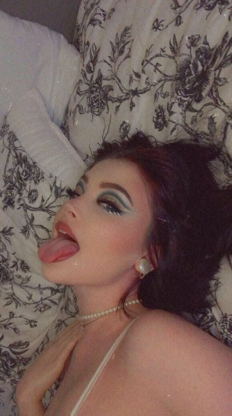 TheBunnyJen star perfect photo