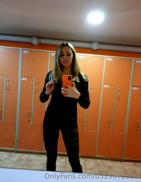 countryblond star nude photo