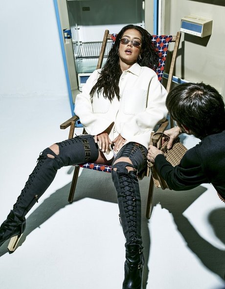 Adele Exarchopoulos sex pornstar gallery