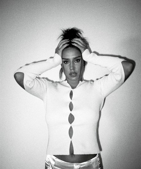 Adele Exarchopoulos free model image