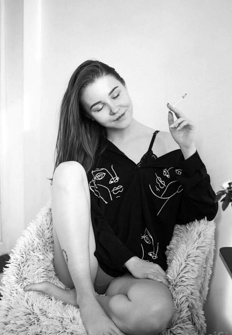 disiosi6i art actress photo