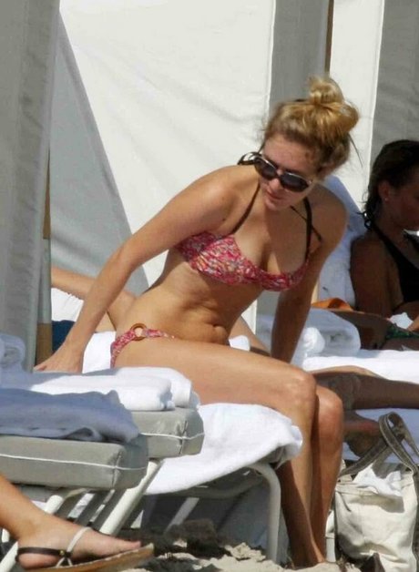 Chloe Sevigny hot model pic