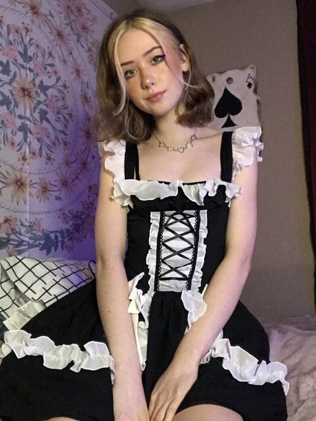 br4ttydeath sex pornstar archive