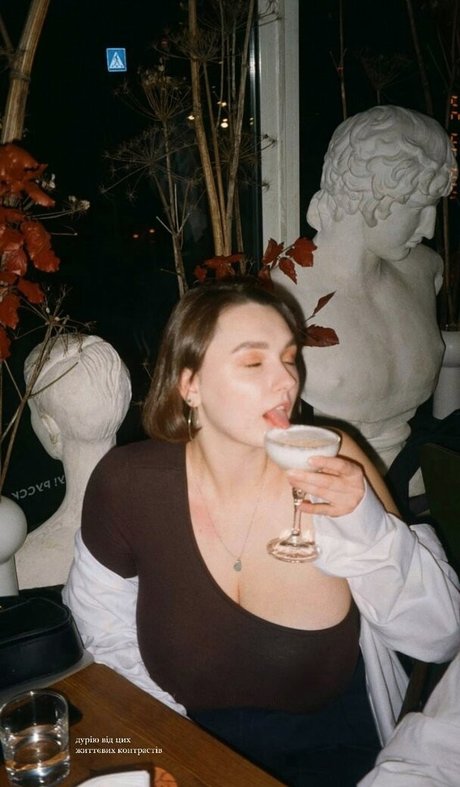 iramostova art actress images