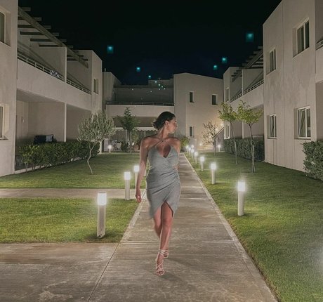 iramostova model nude images